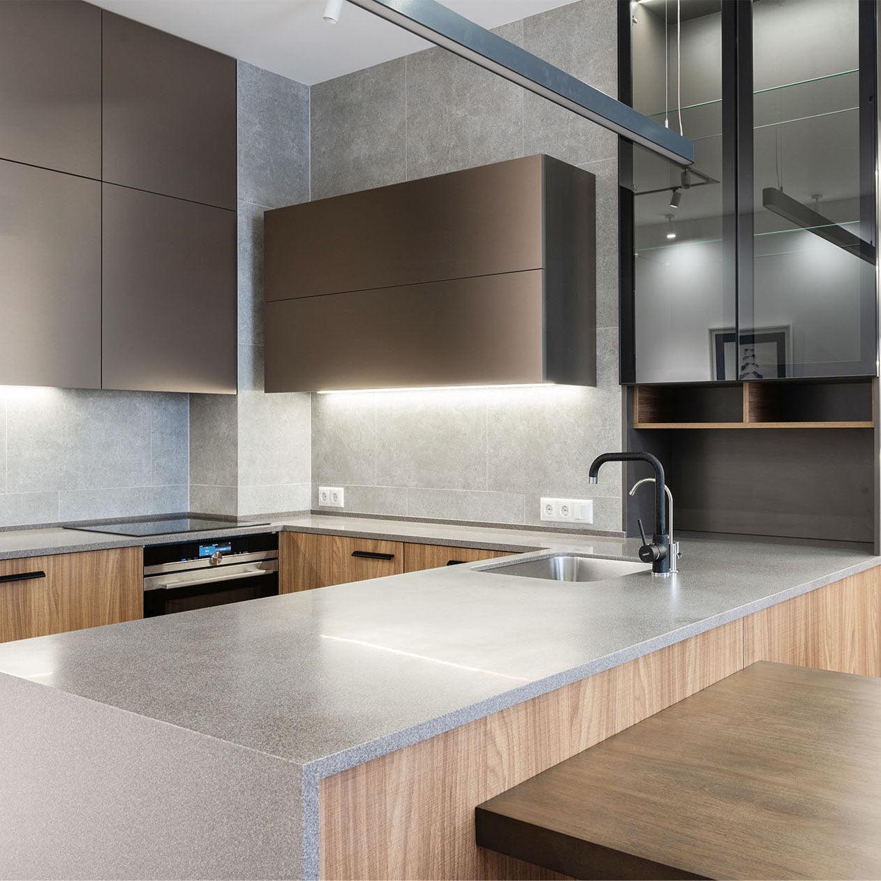 Kitchen & Laundry