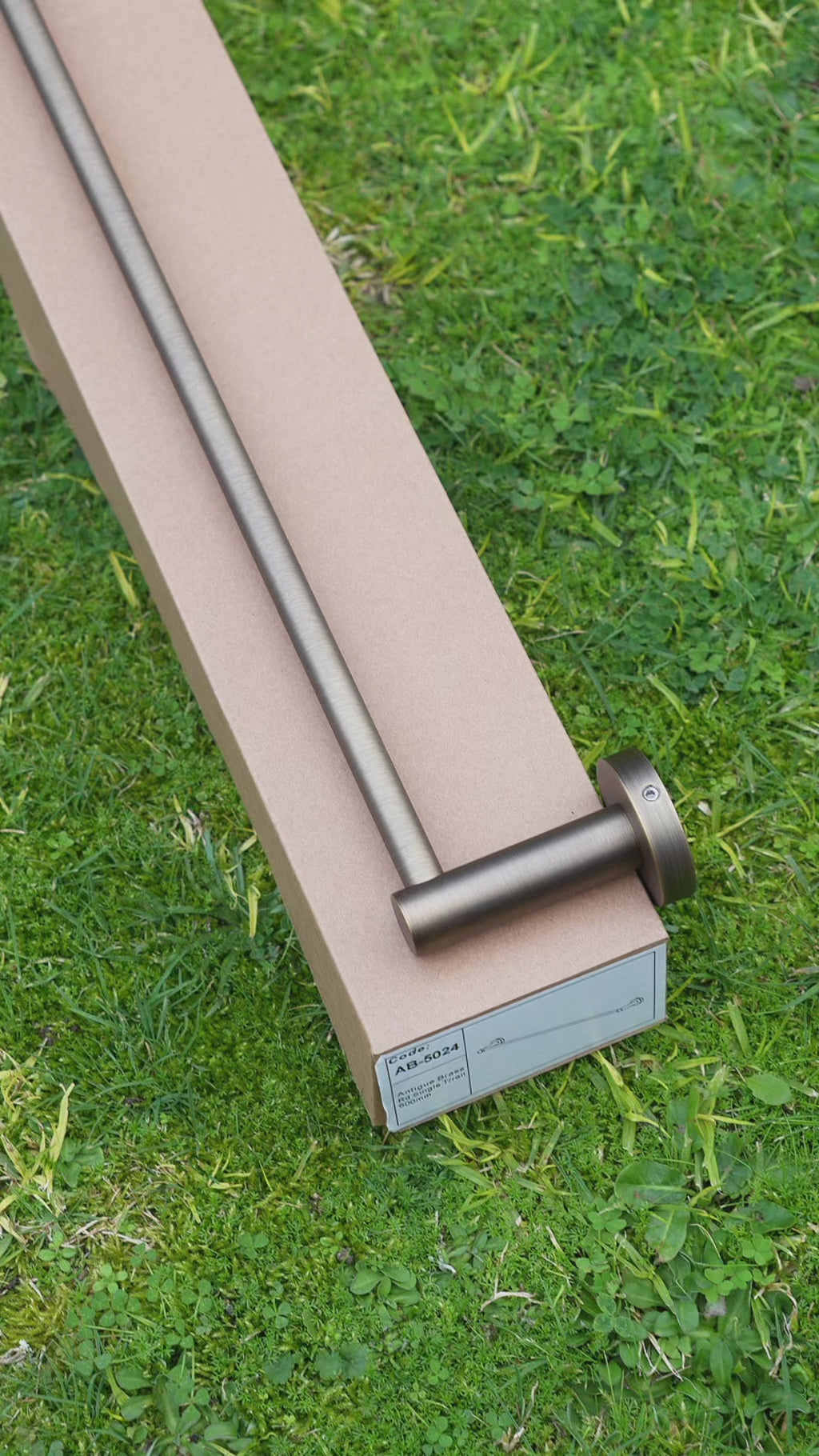 Seville Antique Brass Single Towel Rail 750mm